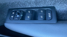 Volvo XC40 2.0 B3P Core 5dr Auto Petrol Estate